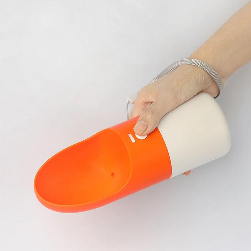 Hydration on the Go: MOESTAR Rocket Cup for Pets-3